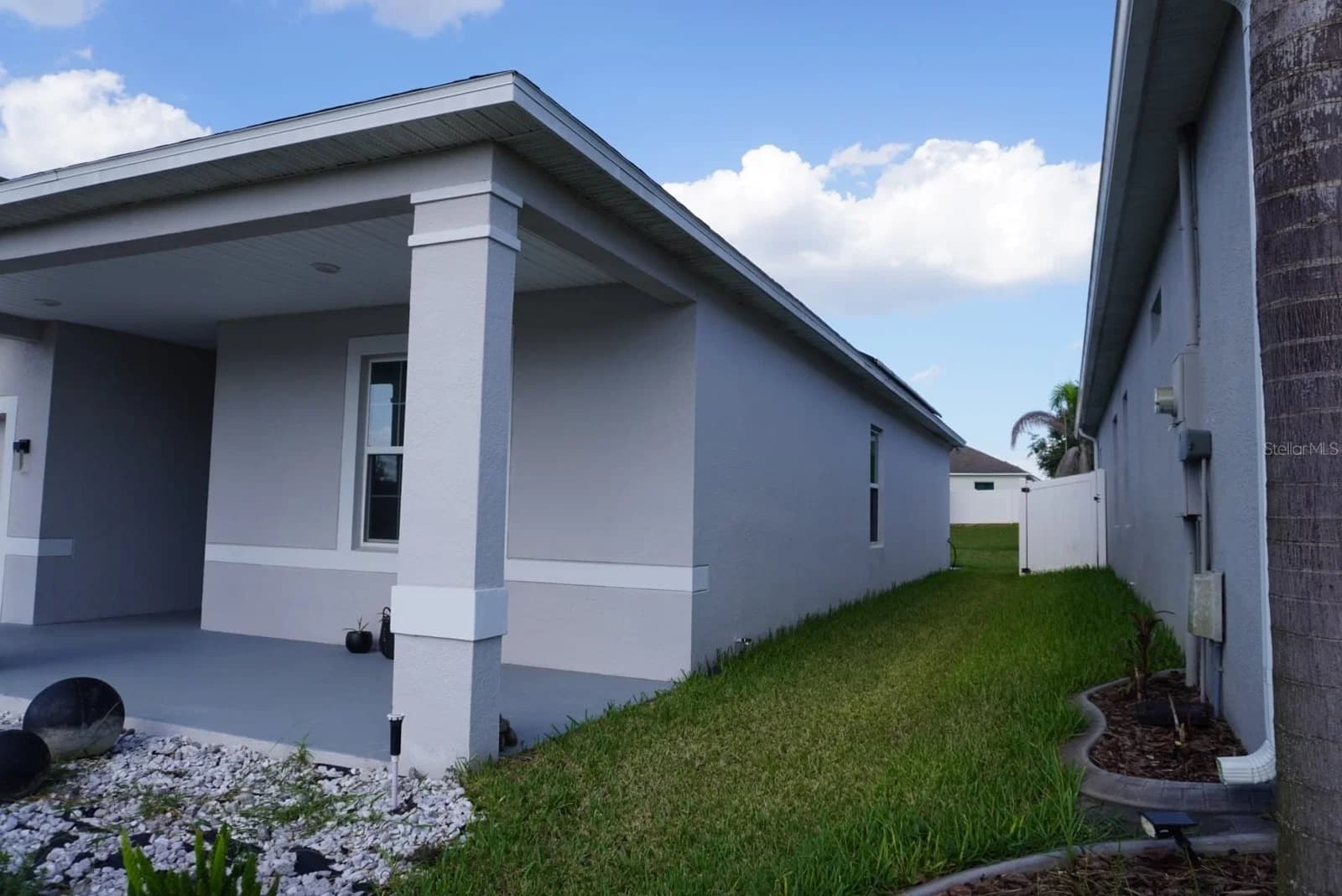 387 PINECREST 5
