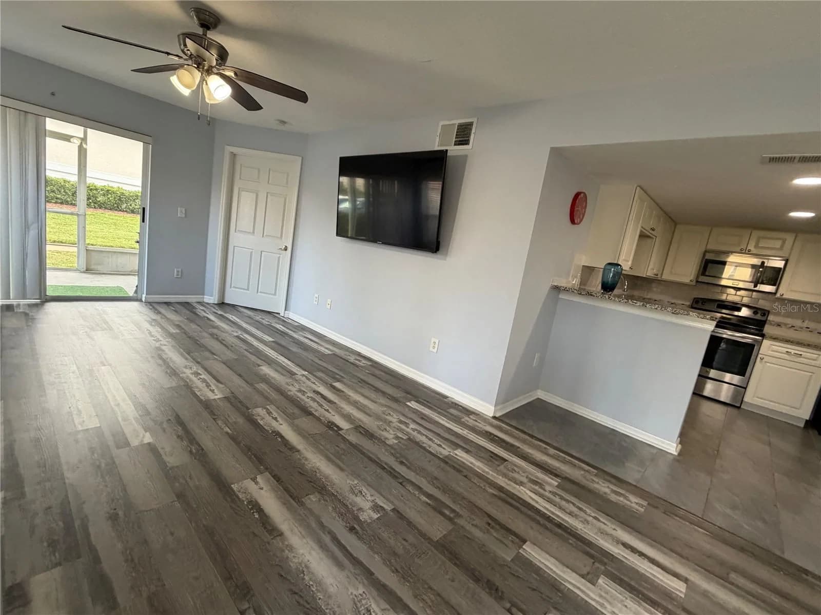 8804 GRAND PALMS 5