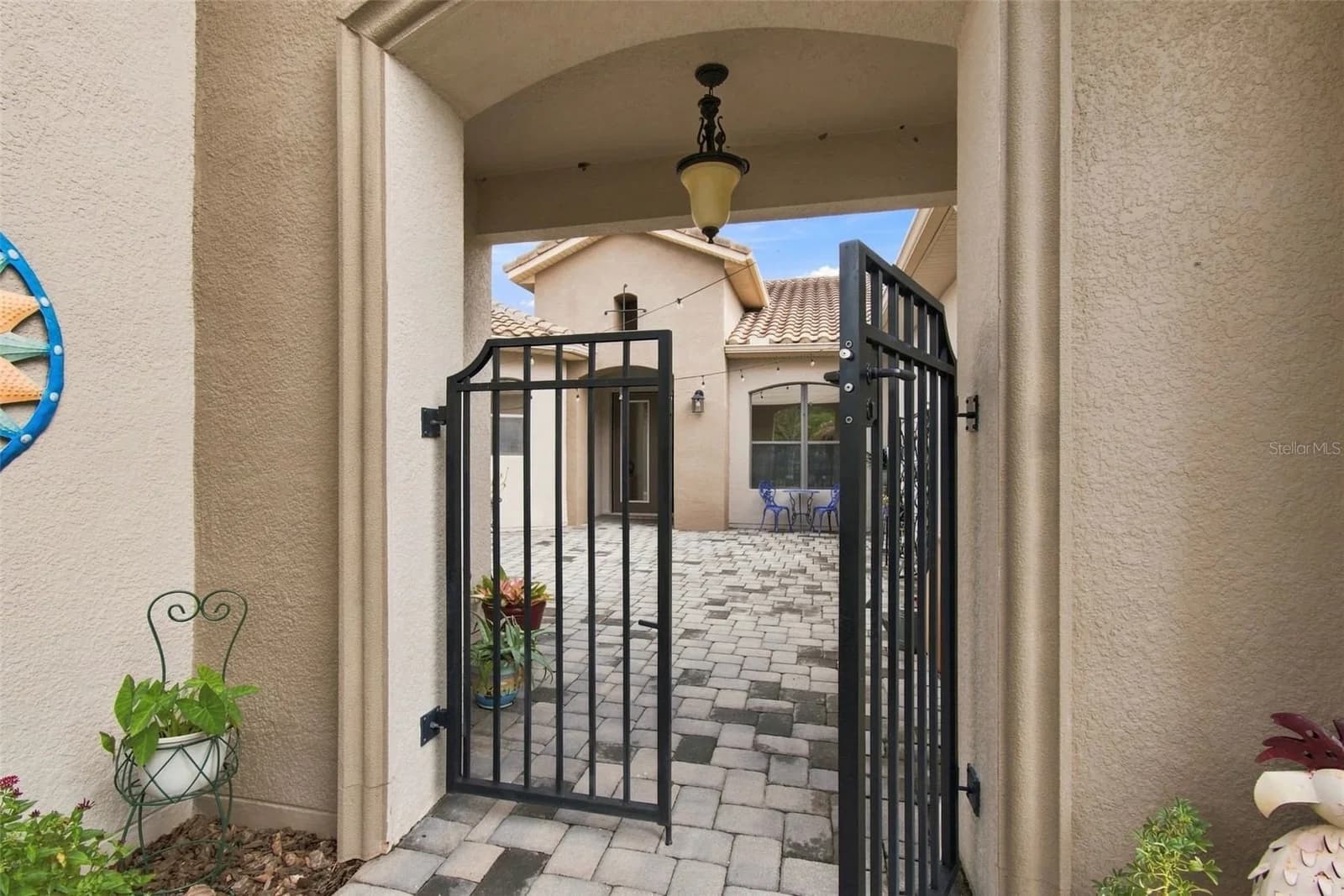 970 SAN RAPHAEL 4