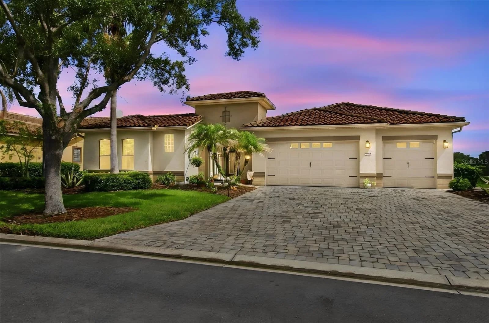 970 SAN RAPHAEL 3