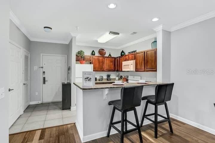 1301 TUSCAN 5