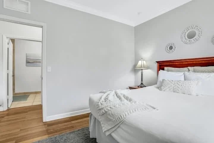 1301 TUSCAN 3