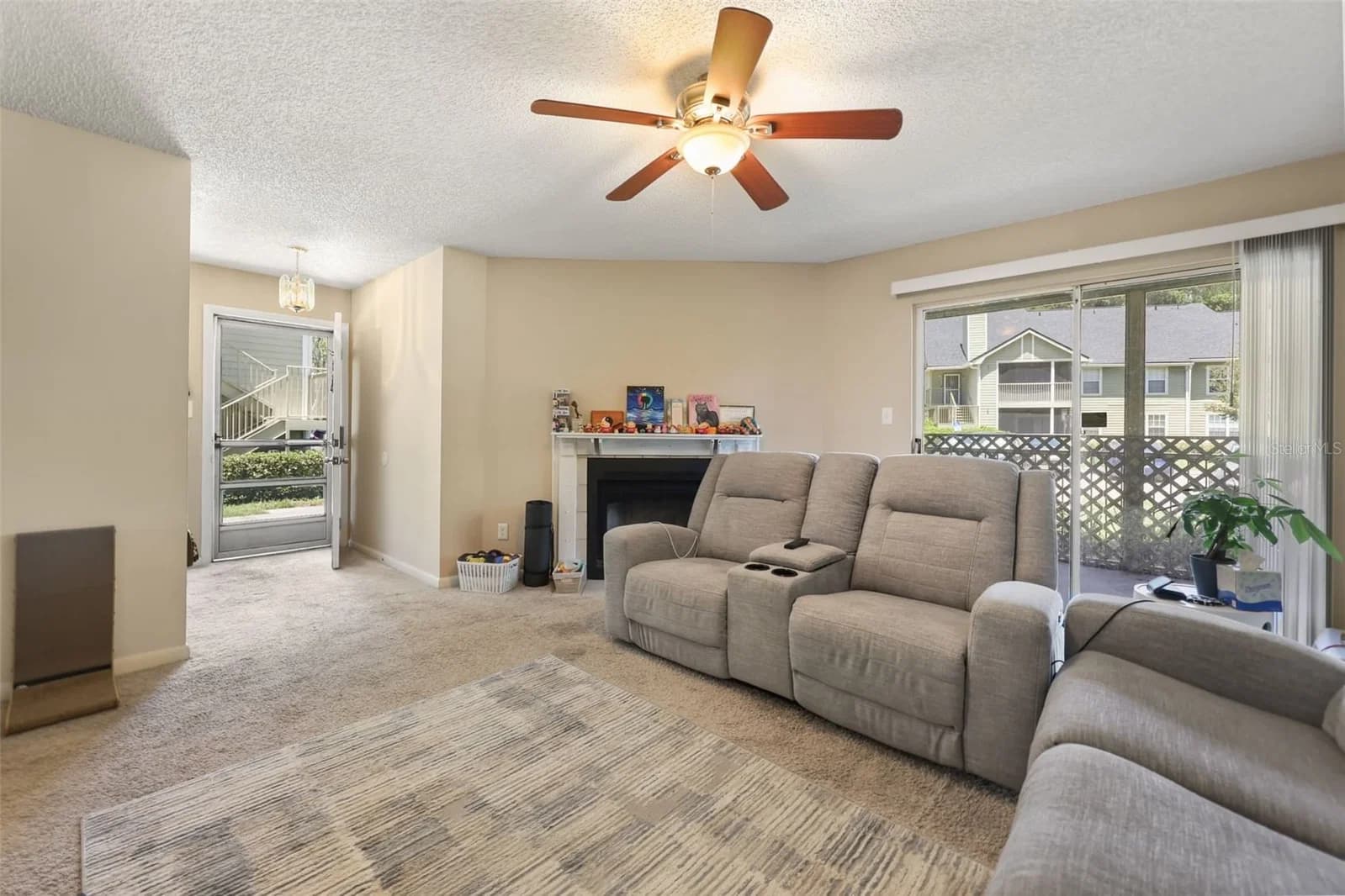 3729 LAKE ORLANDO 4