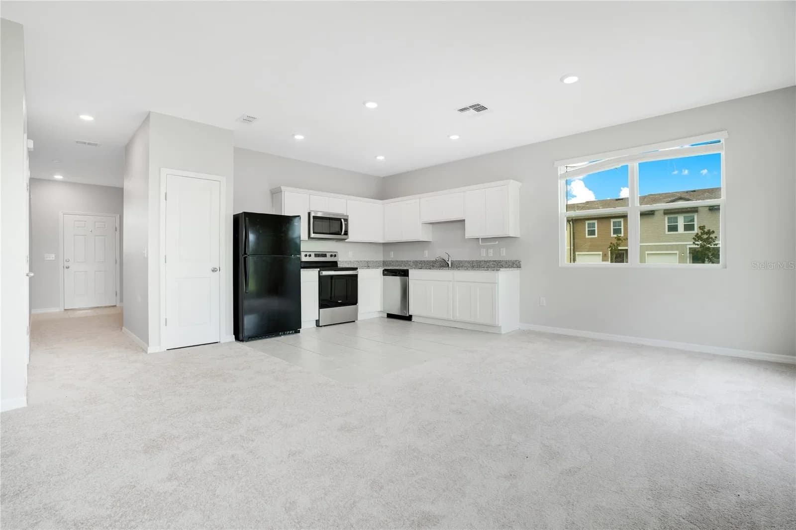 1068 APPLETON 4