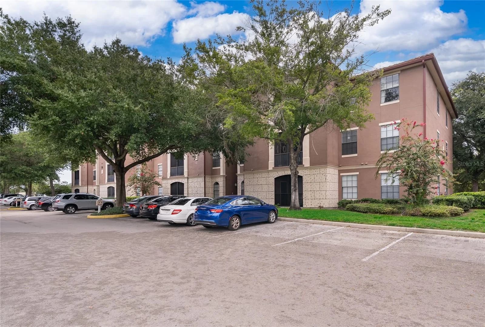 6141 METROWEST 5