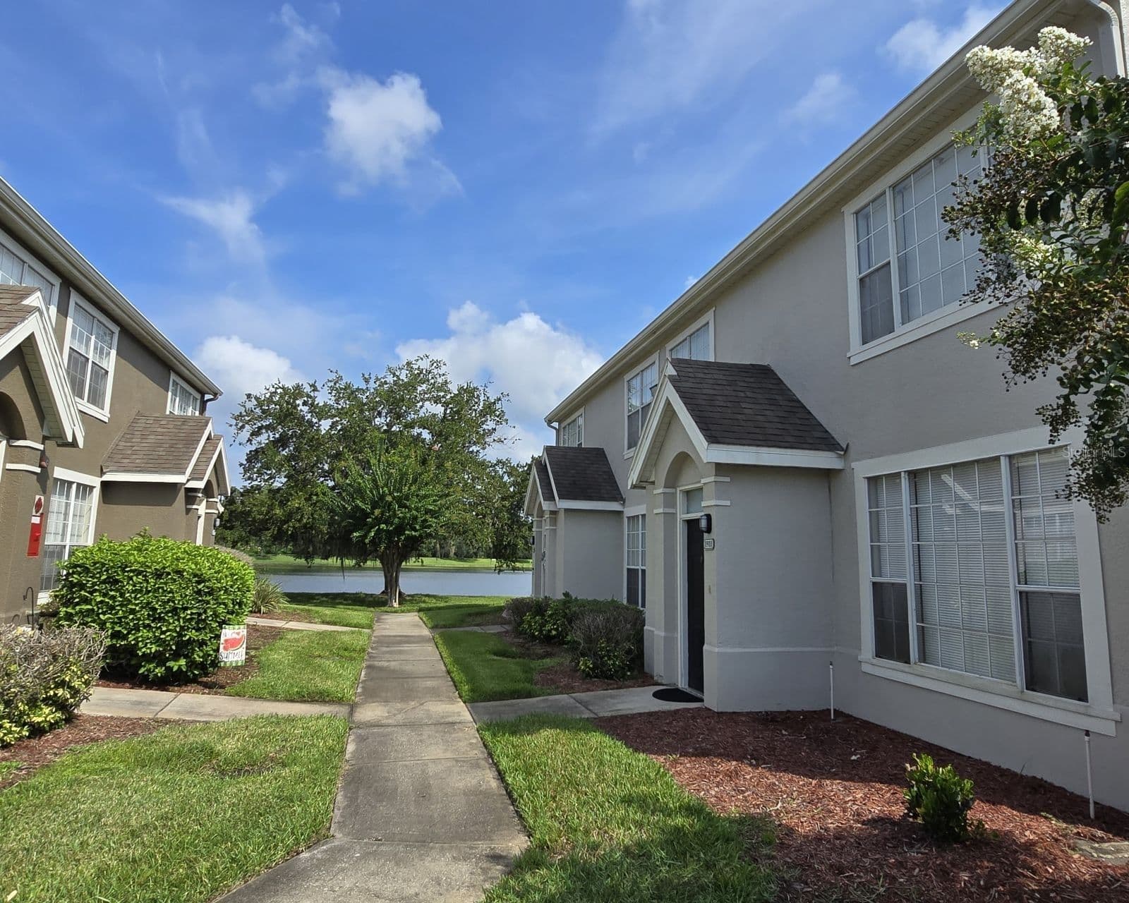 9013 LEE VISTA 3