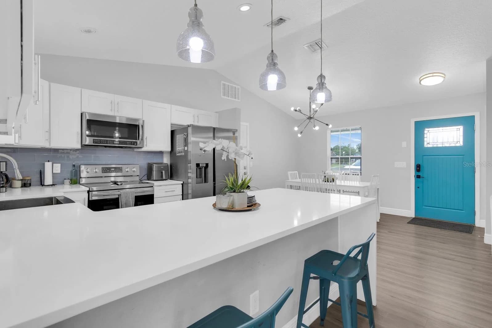 8115 WINDY HILL 3