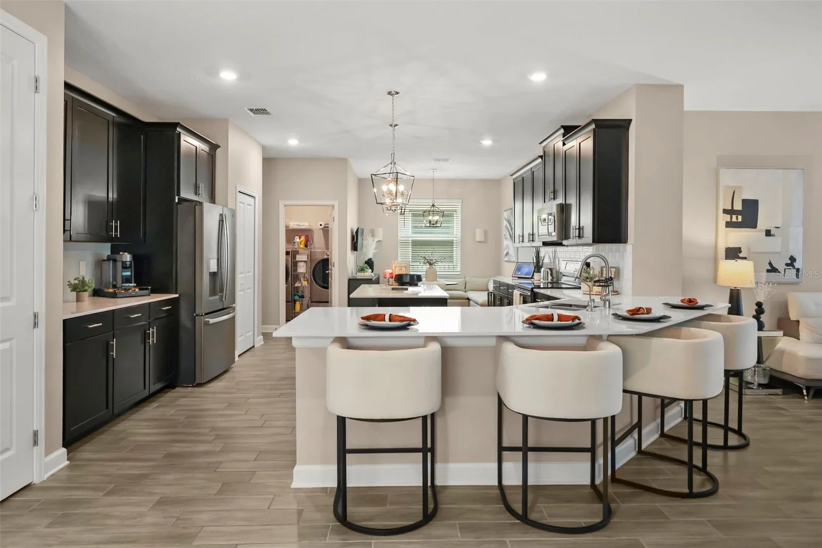 2537 CAMDEN PARK 4