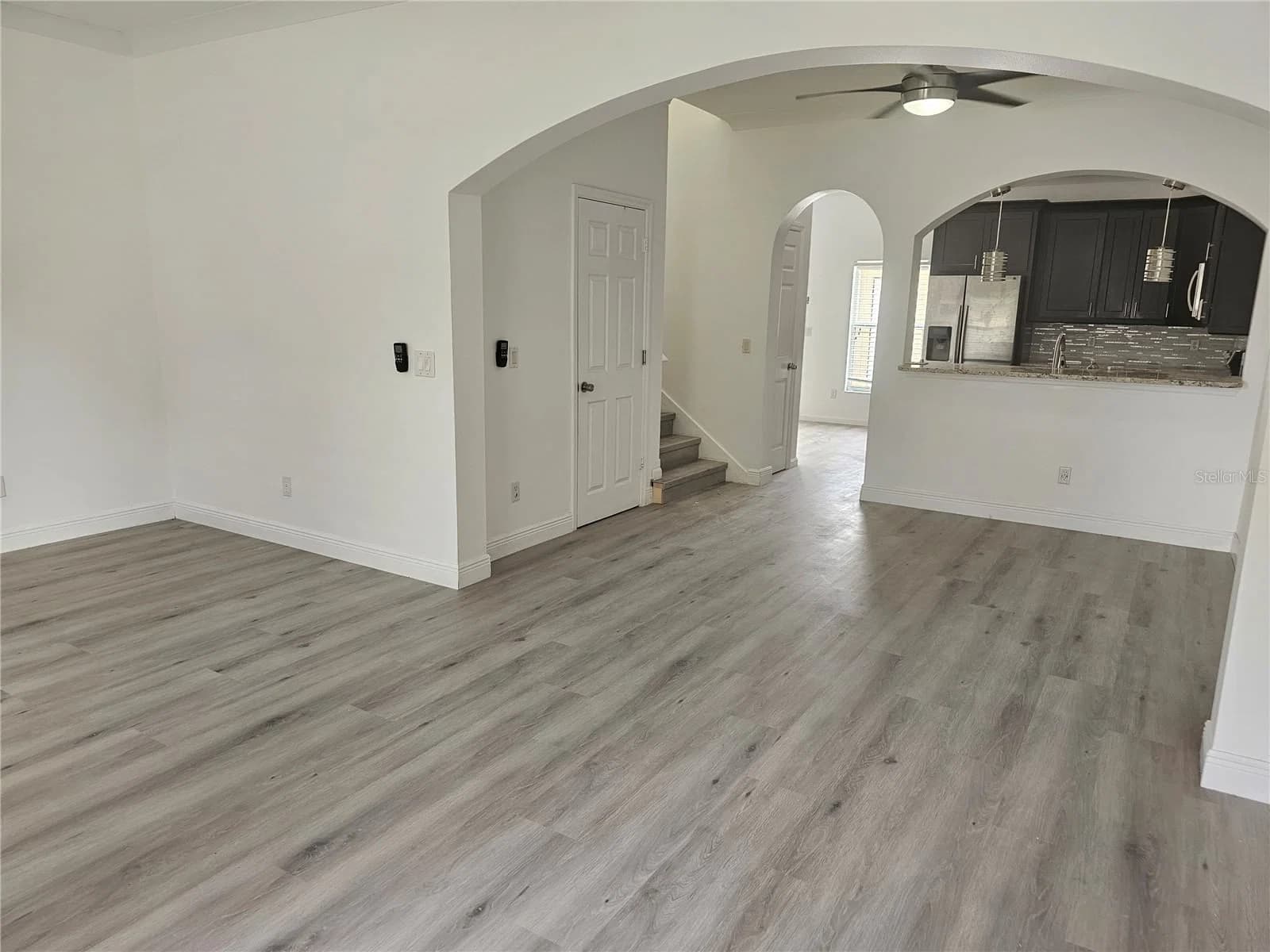9153 OAK FERN 3