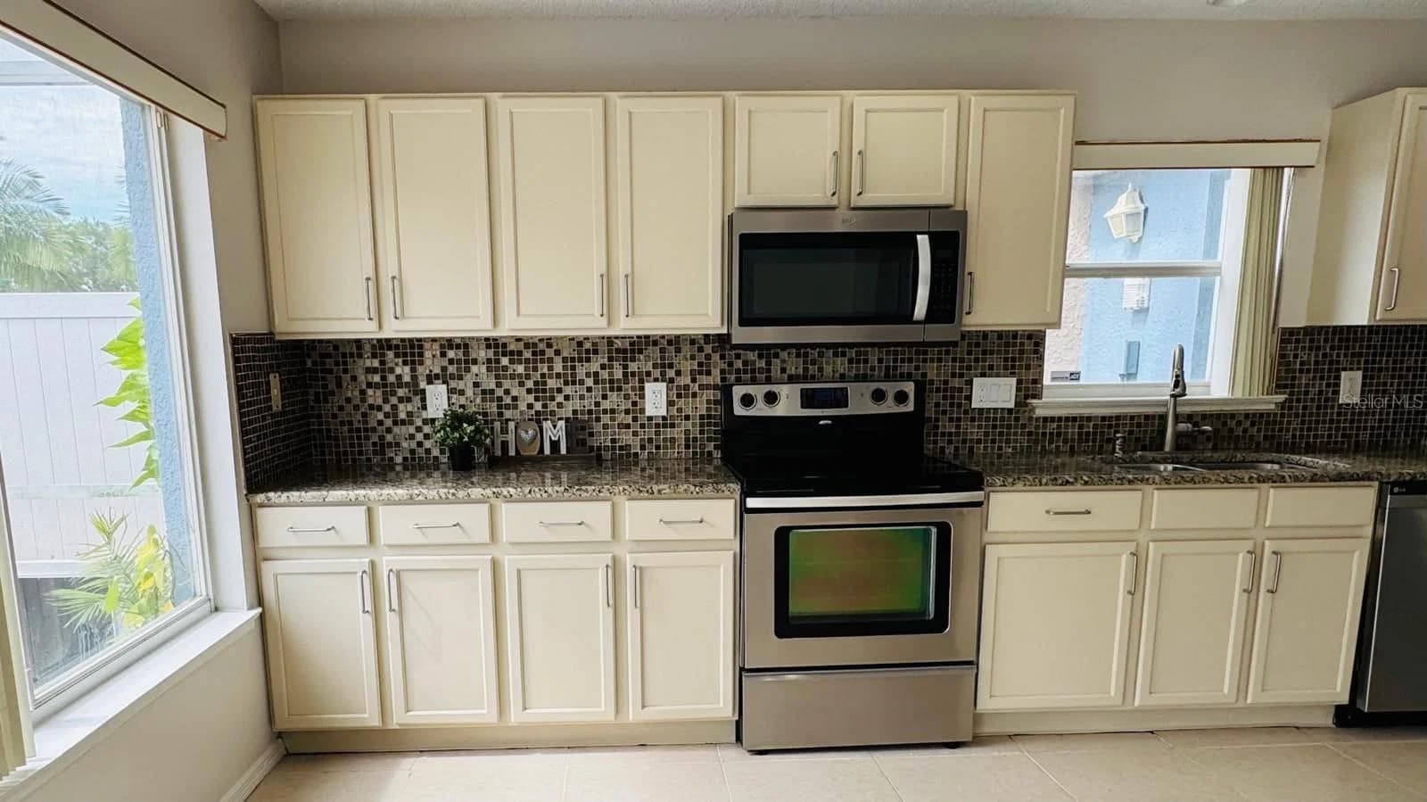 1203 SANDESTIN 5