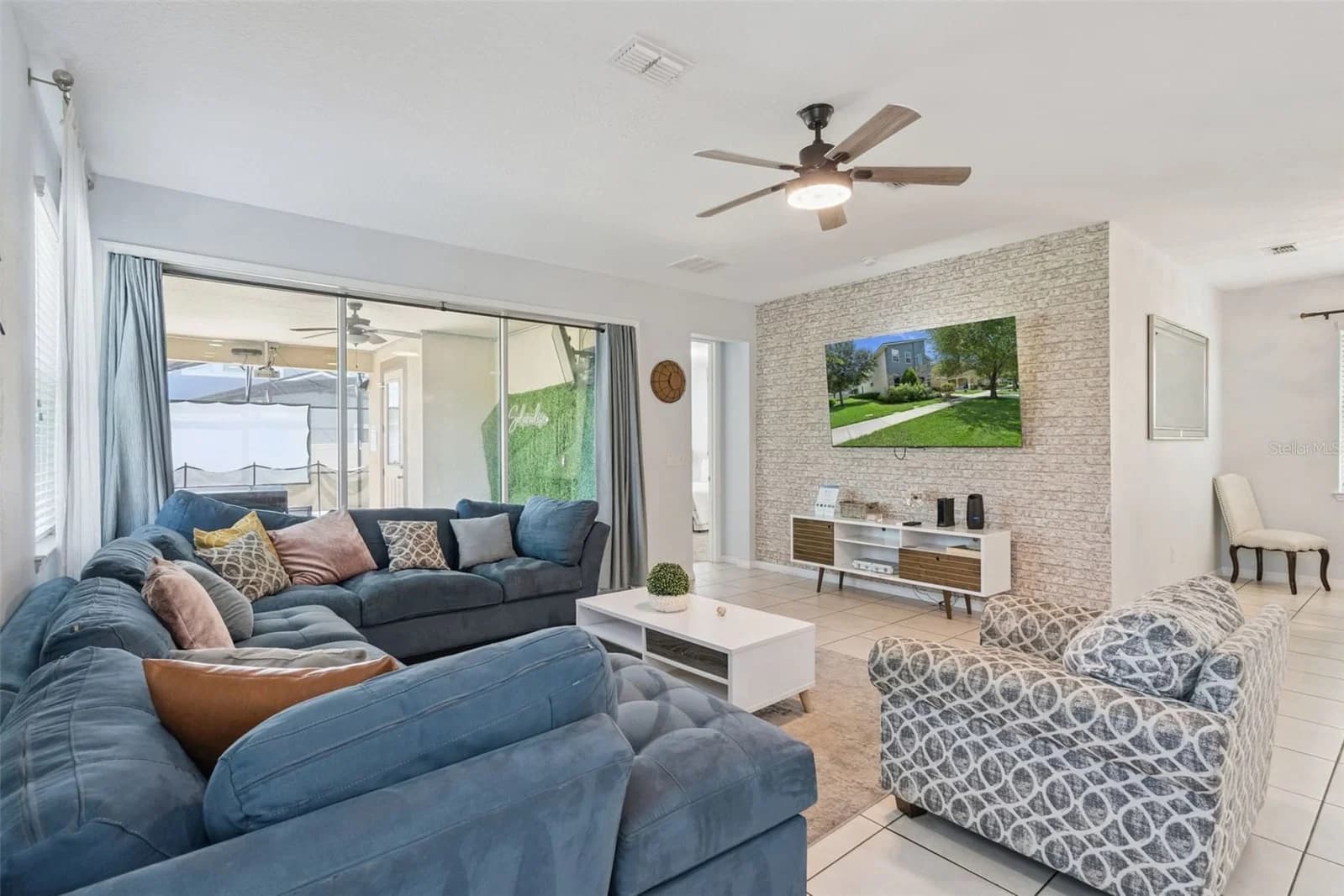 1633 NASSAU POINT 4