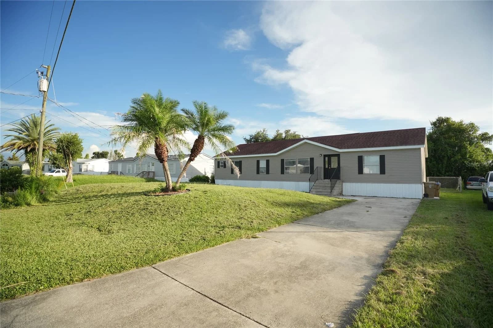 1124 DARA CAY 2