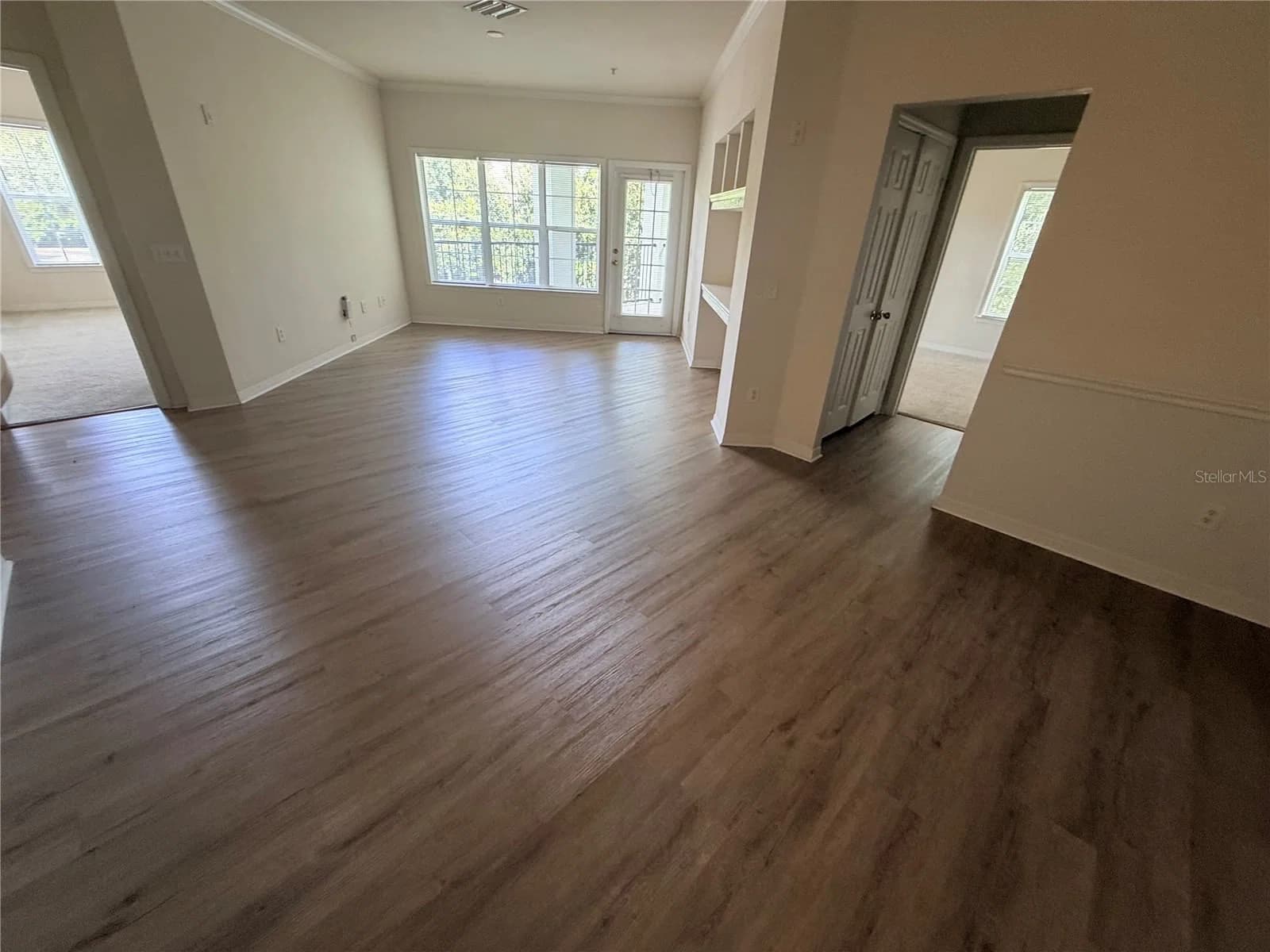 3621 CONROY 4