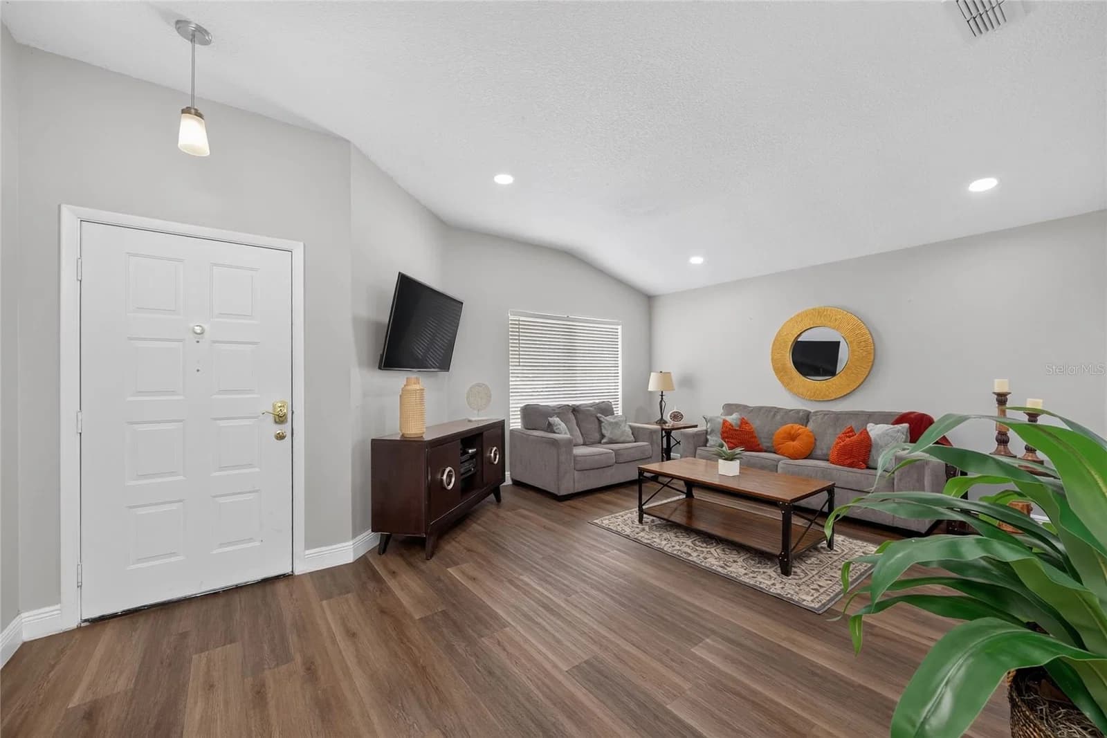 8809 PARLIAMENT 5