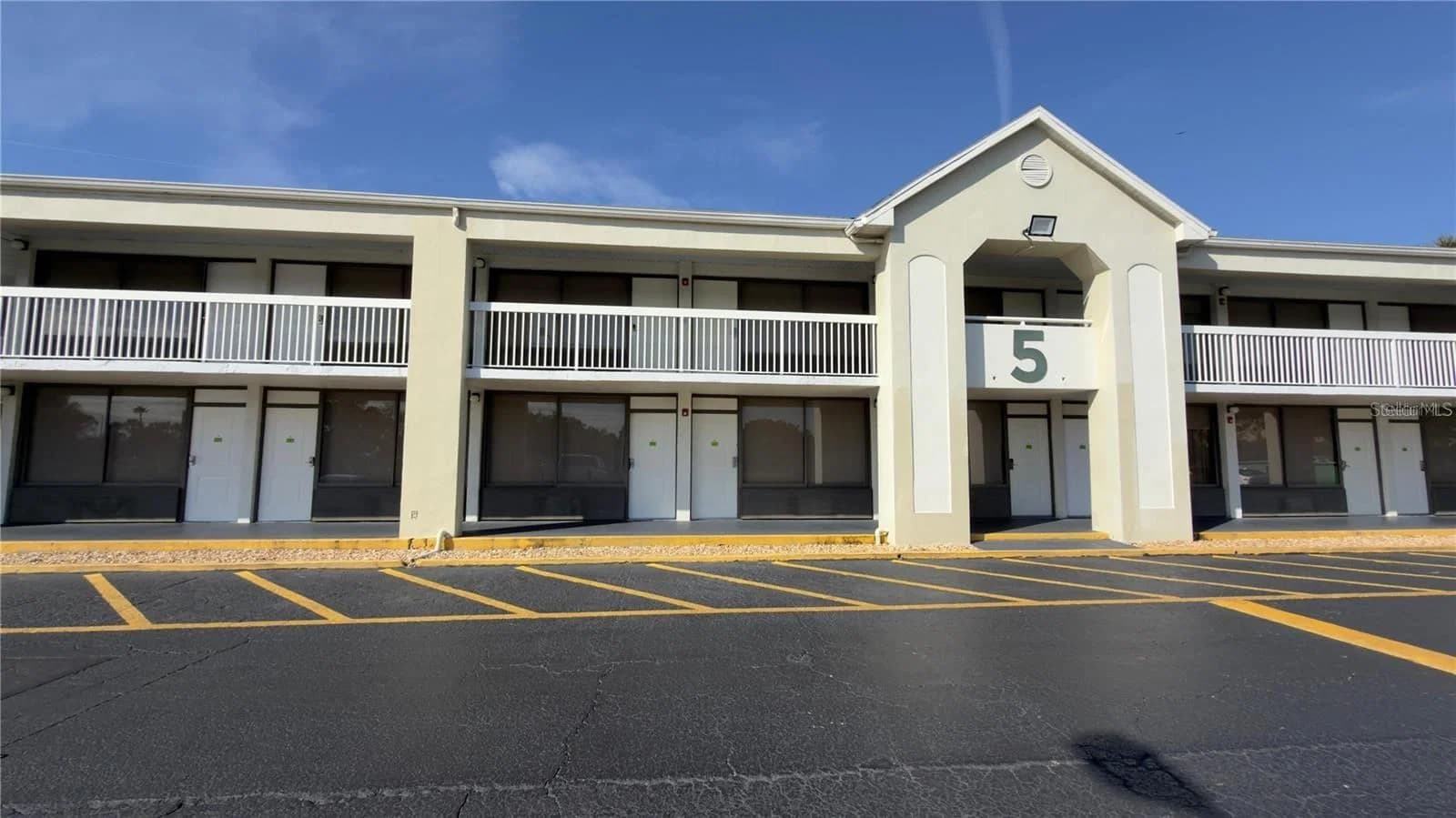 5245 IRLO BRONSON MEM HWY 165 4