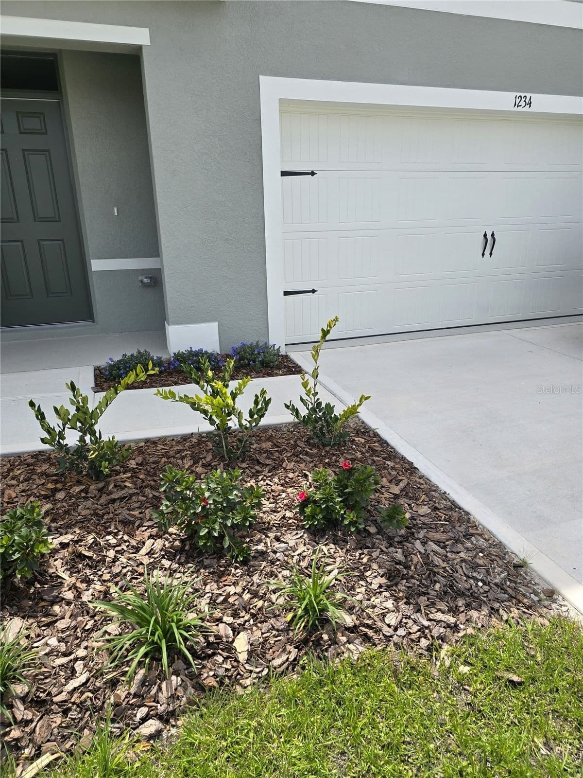 1234 RED HILL 5