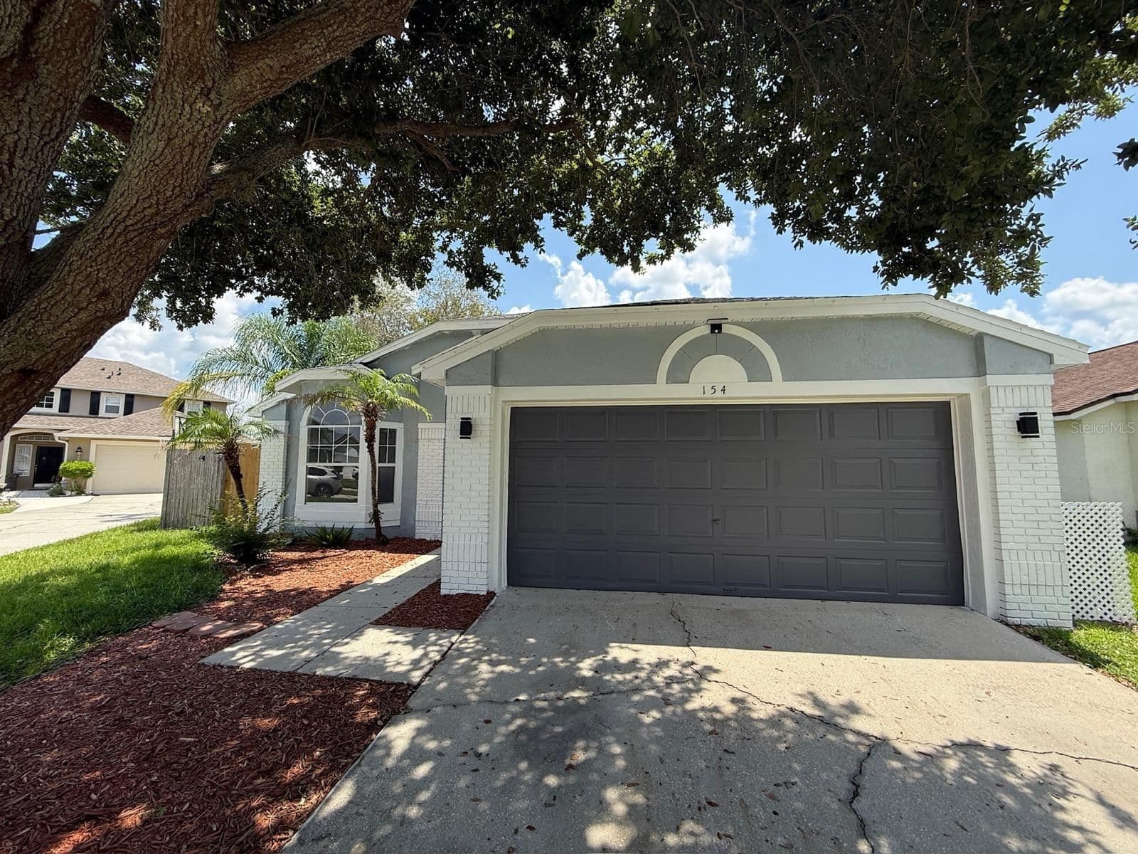 154 WOODBURY PINES 2