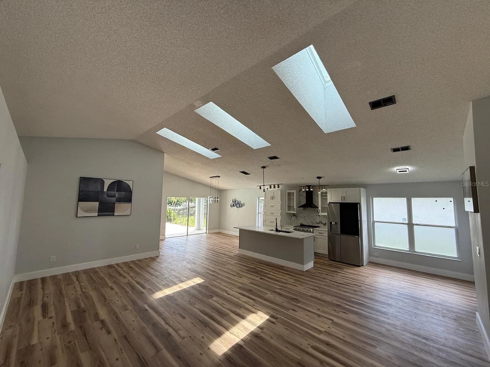 154 WOODBURY PINES 5