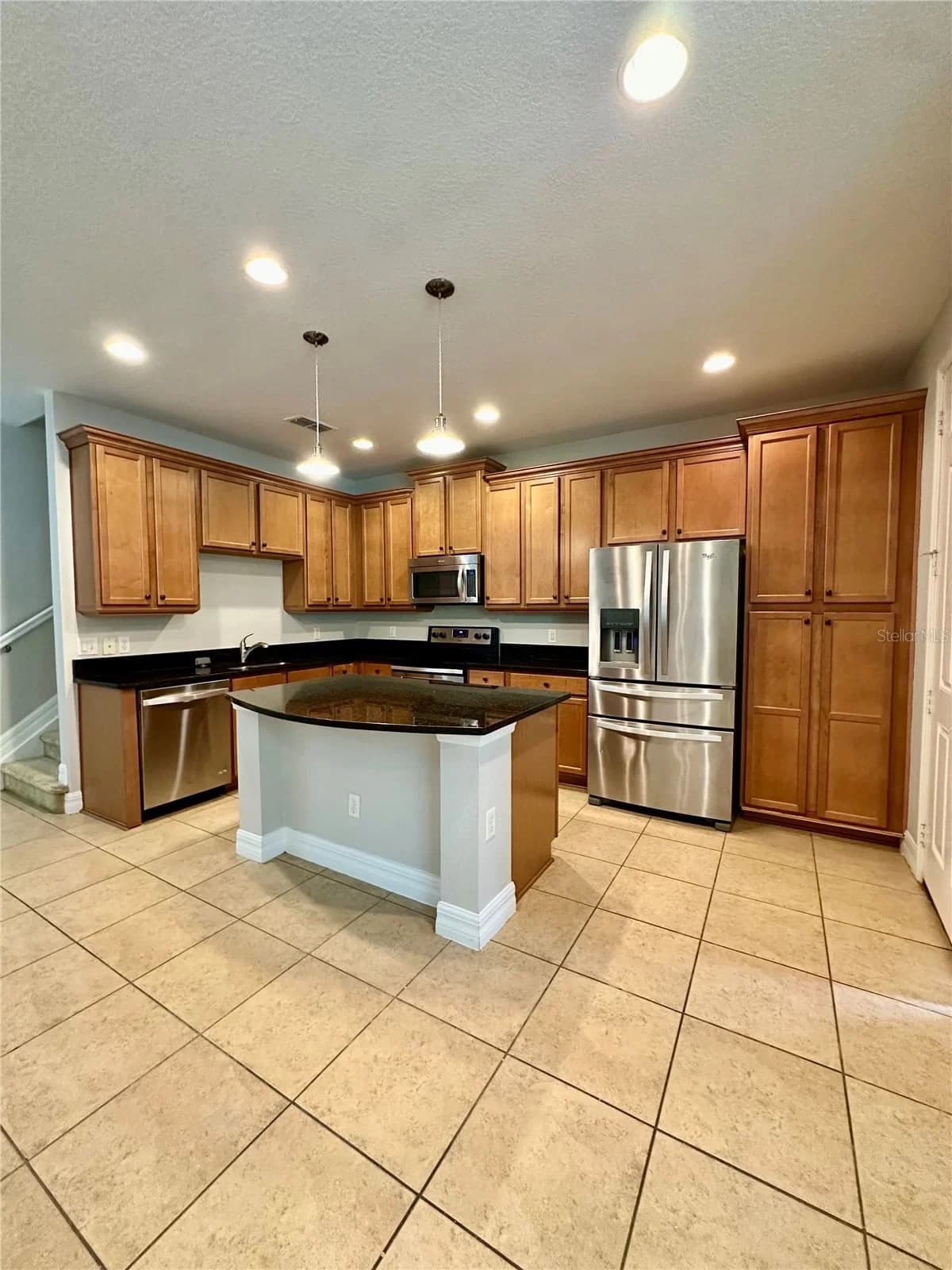 10083 EAGLE CREEK CENTER 5
