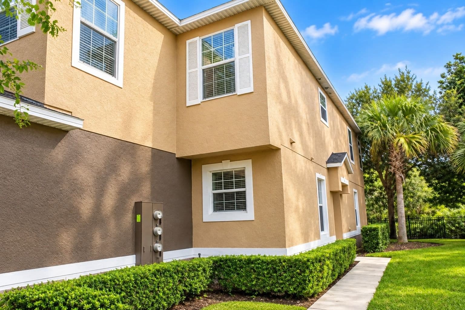 3142 RODRICK Circle, Orlando, FL 32824 2