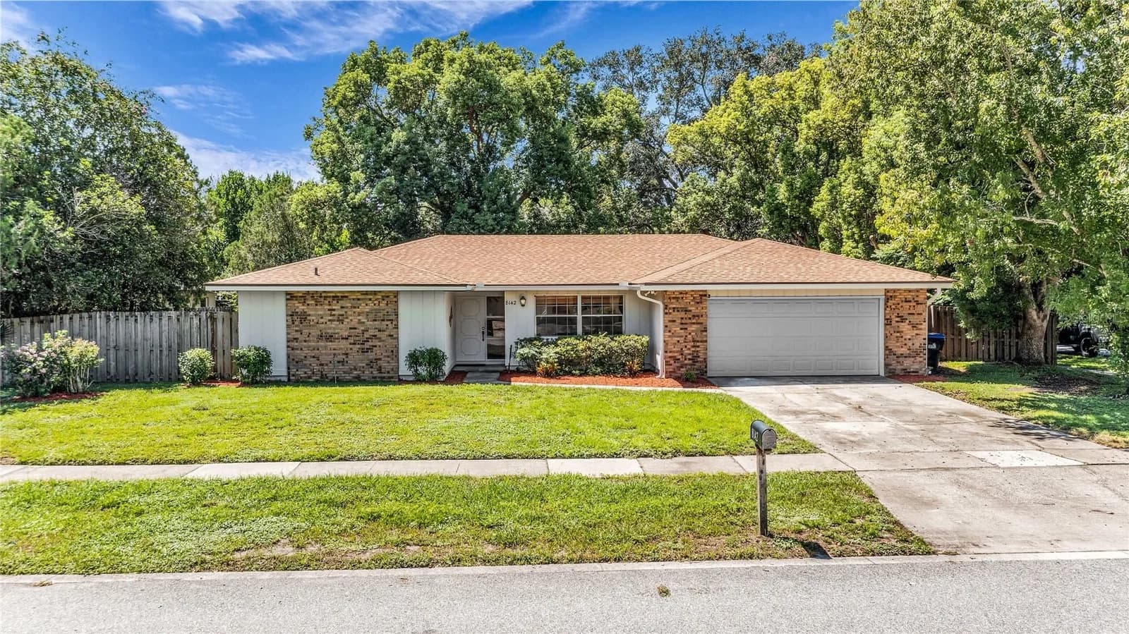 8142 GOLDEN SANDS 4