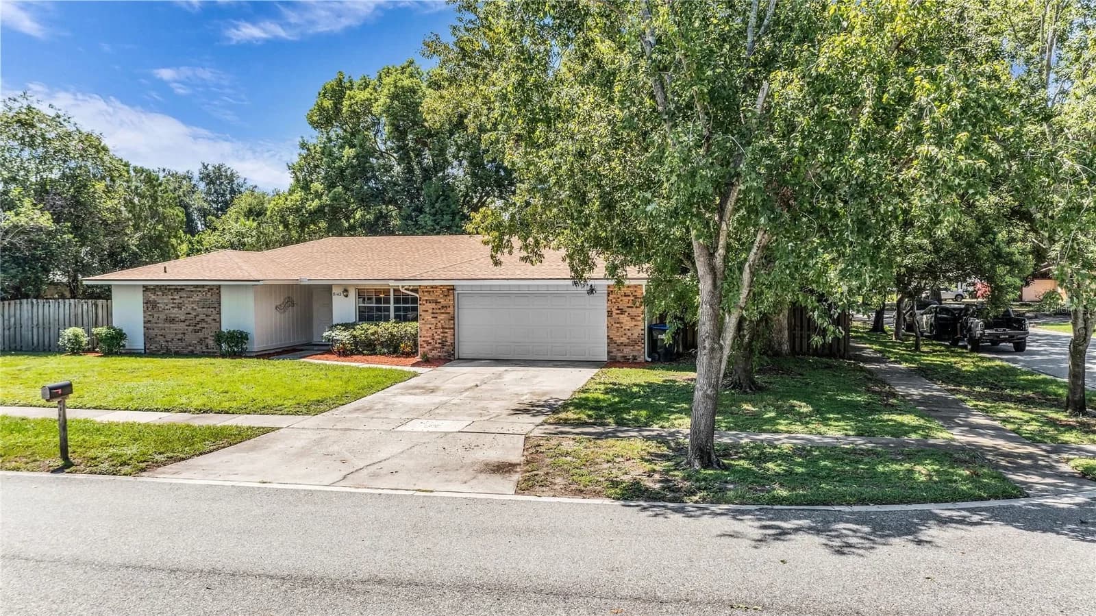 8142 GOLDEN SANDS 5