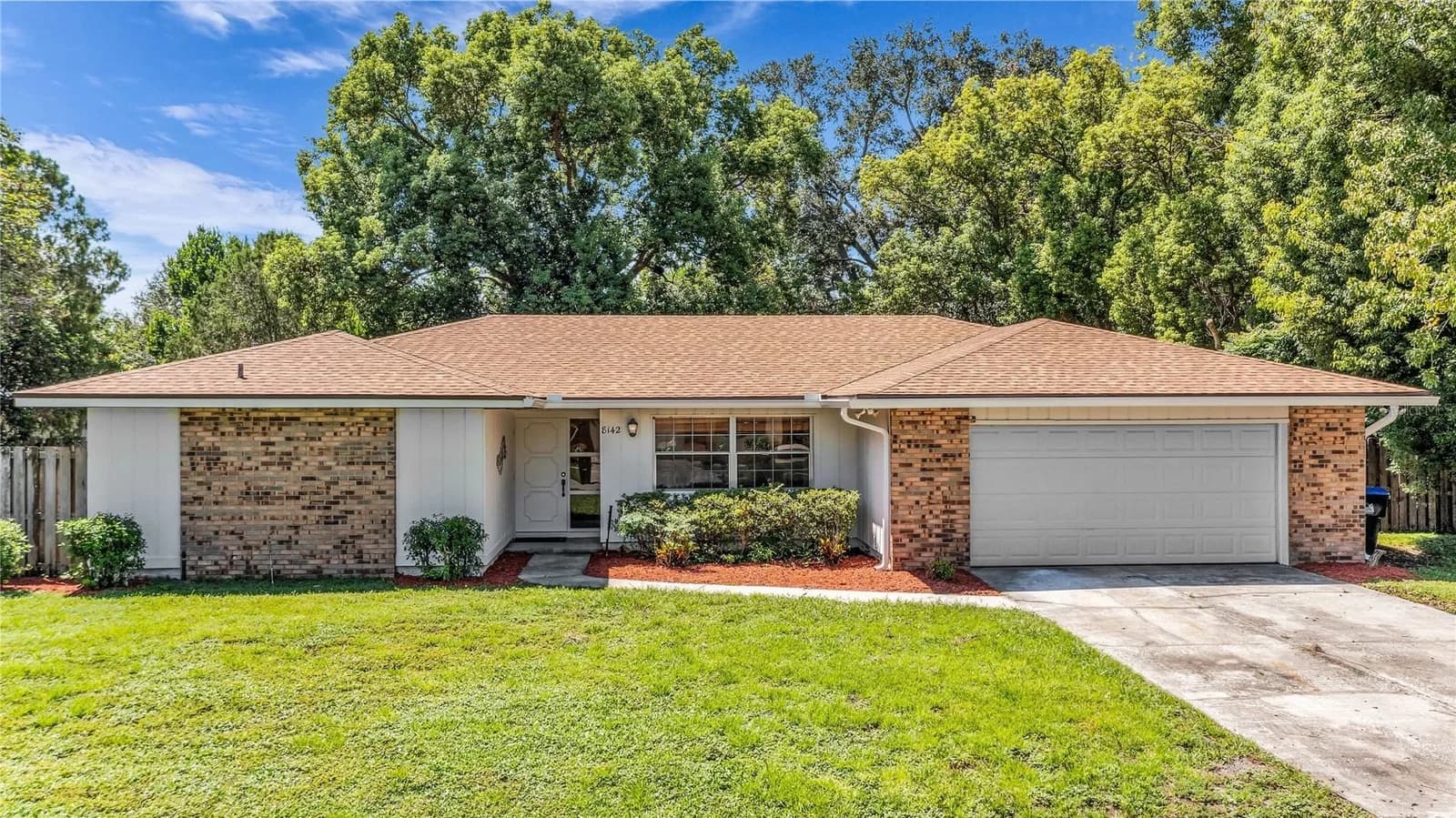 8142 GOLDEN SANDS 2