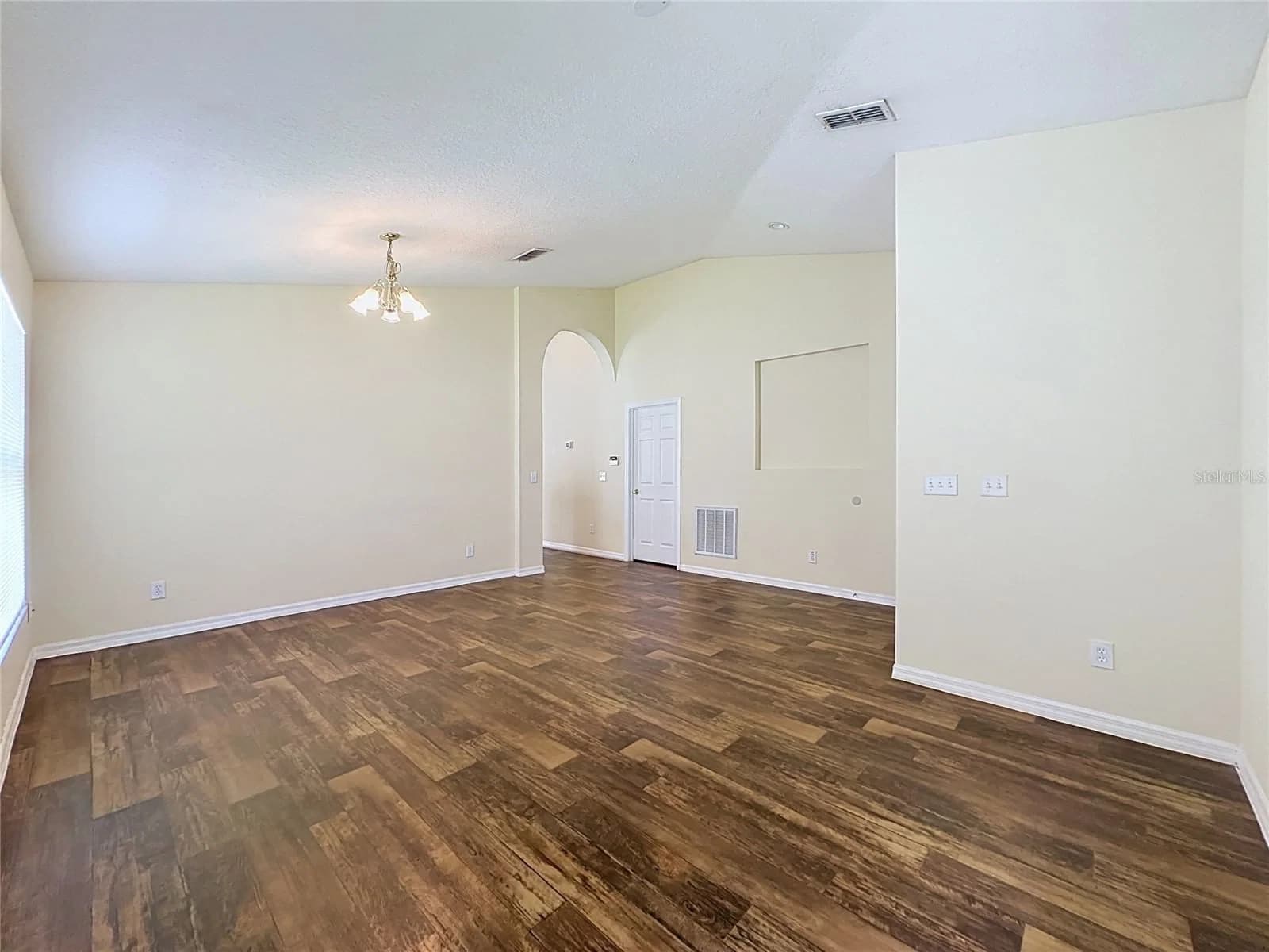 3066 EAGLE CROSSING DR 5