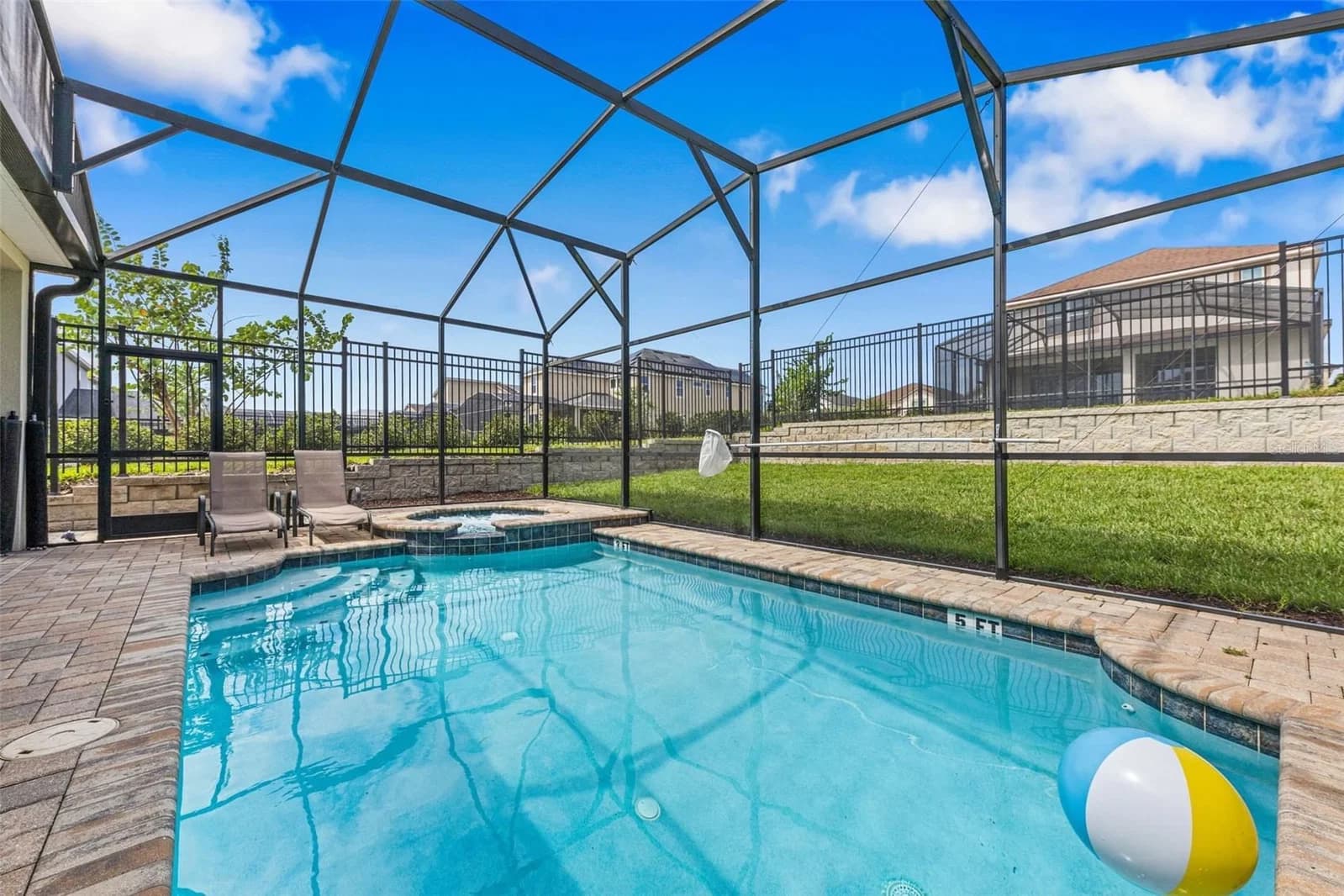 1832 SANDY PARK 2