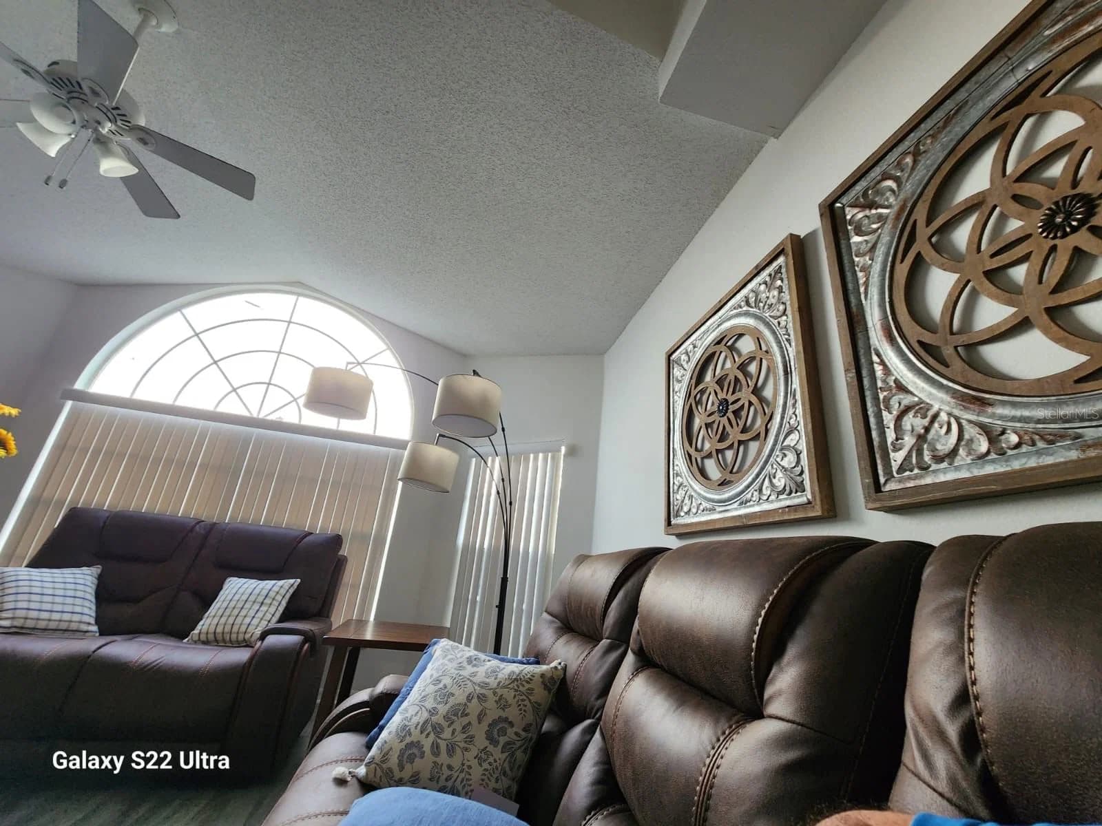 2039 ROYAL BAY 4
