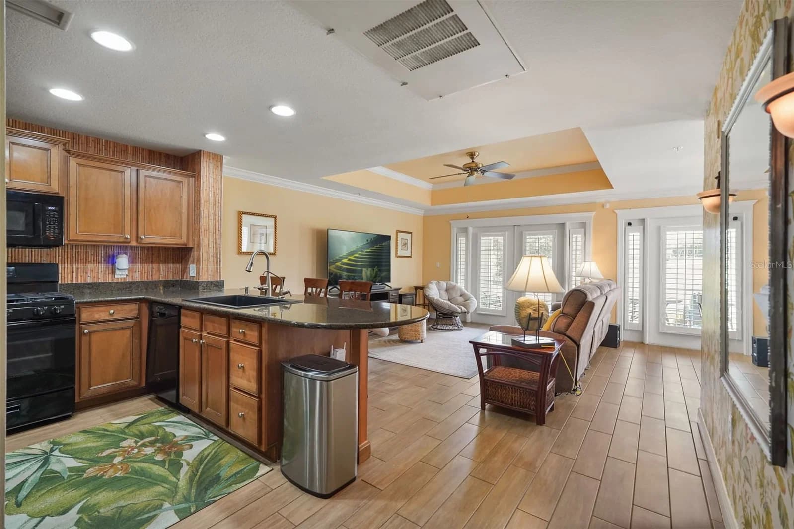 1593 HERITAGE CROSSING 5