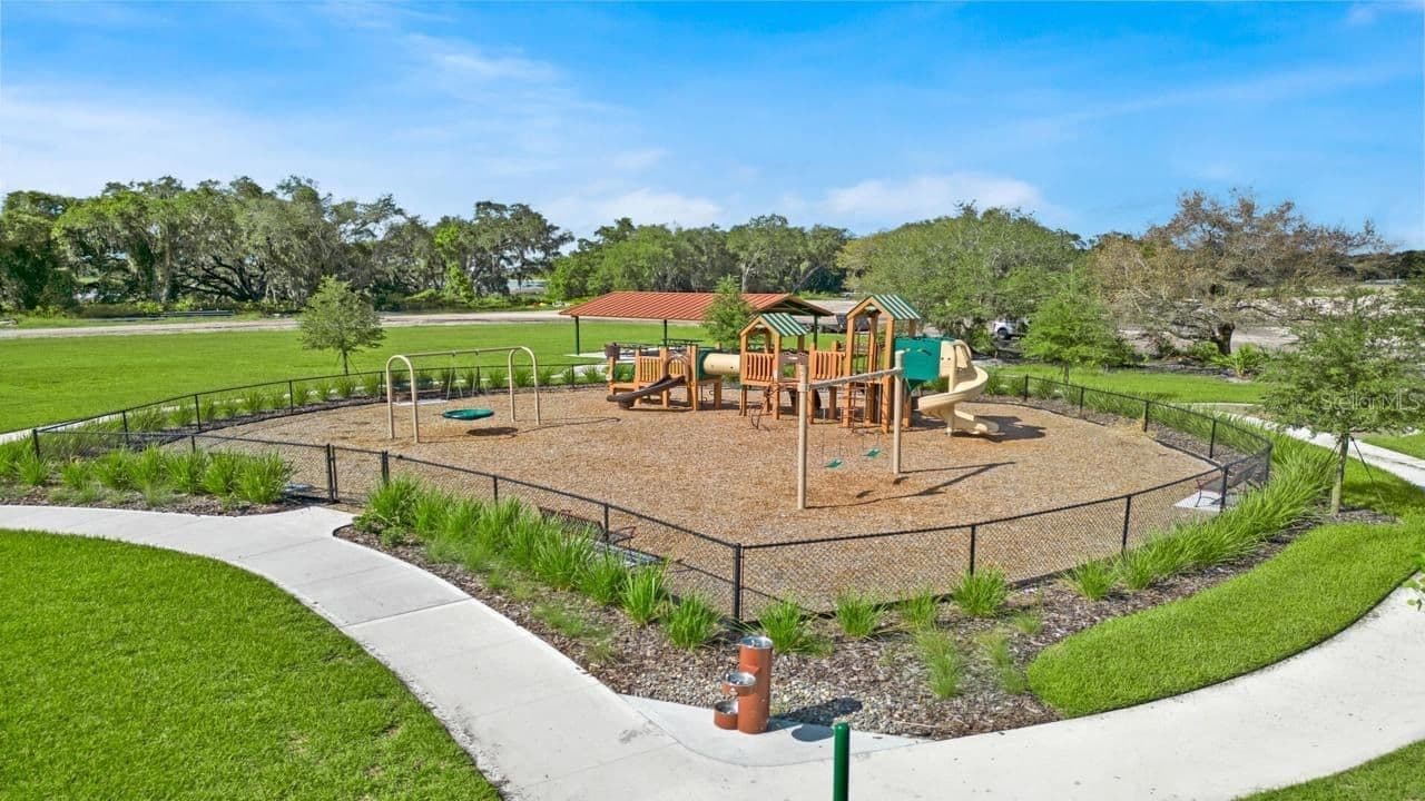 1437 TAWNY RIDGE 5