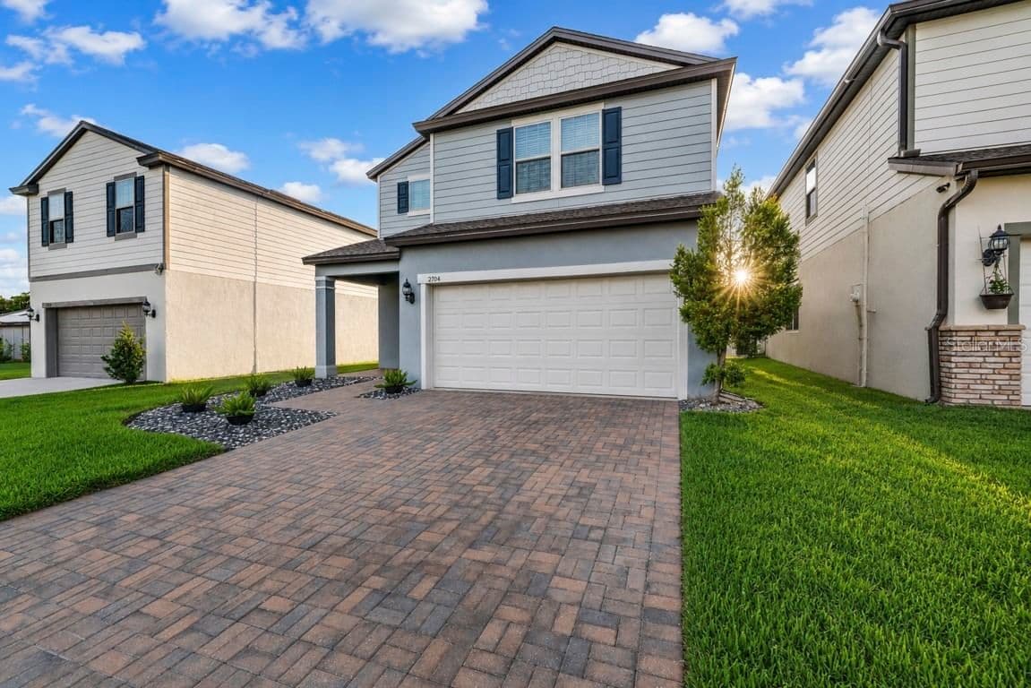 2704 VISTA VERDE 3