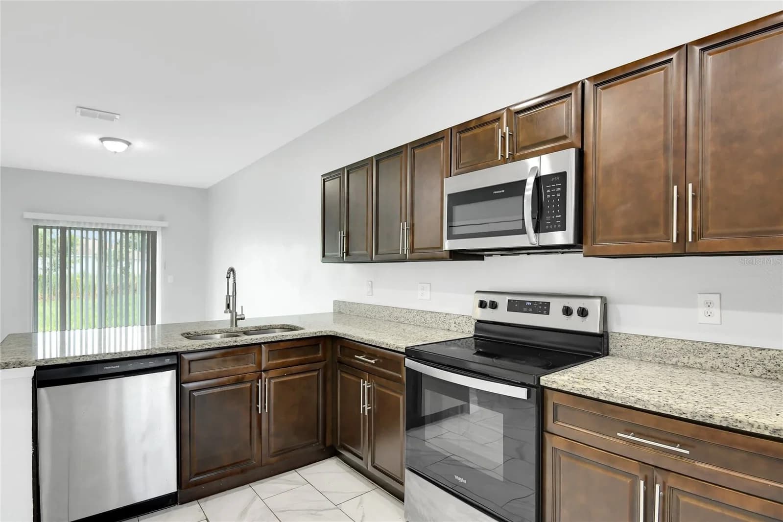 754 MINK CT 3