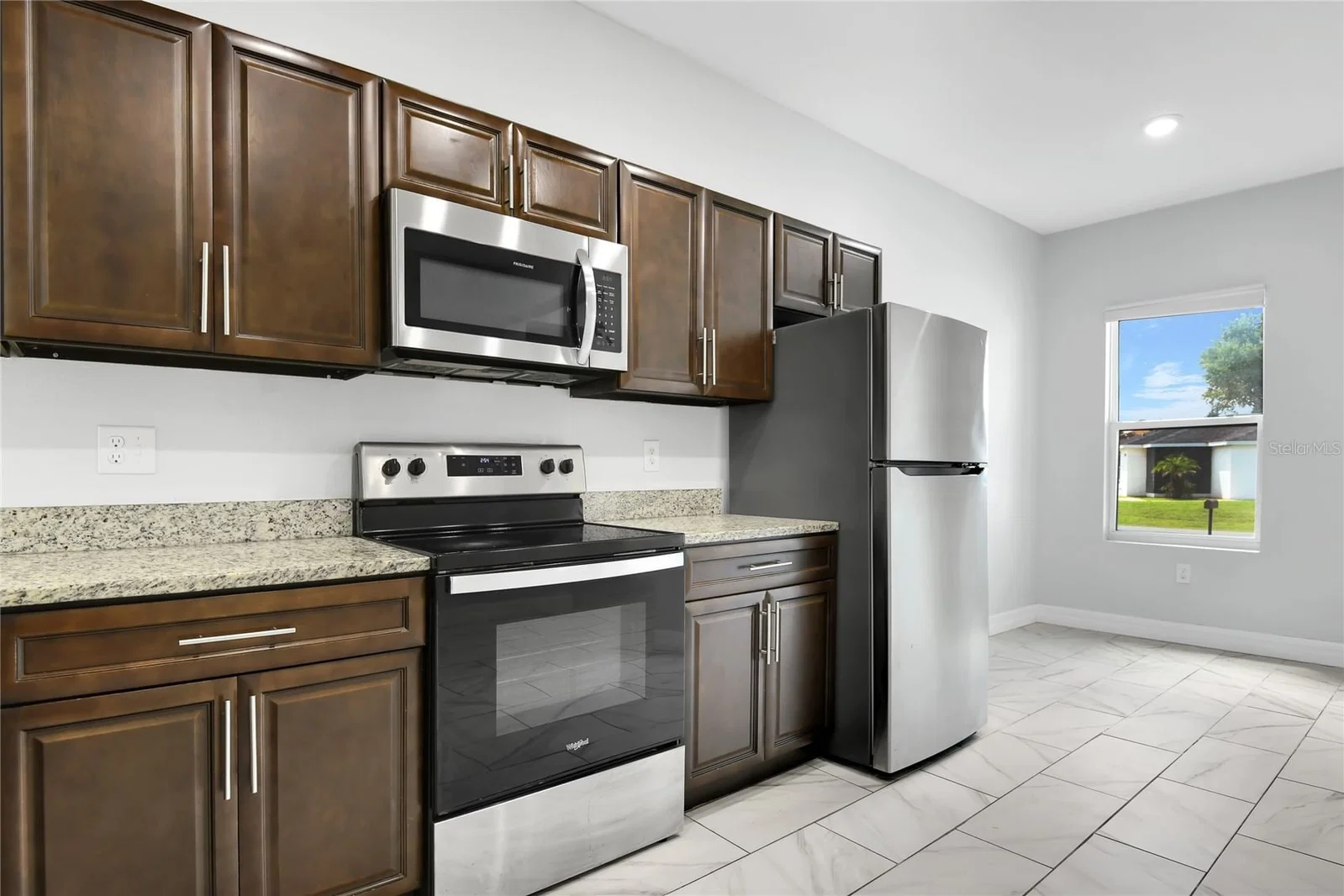 754 MINK CT 4