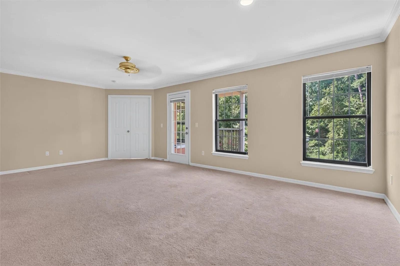 760 CENTERVALE 4