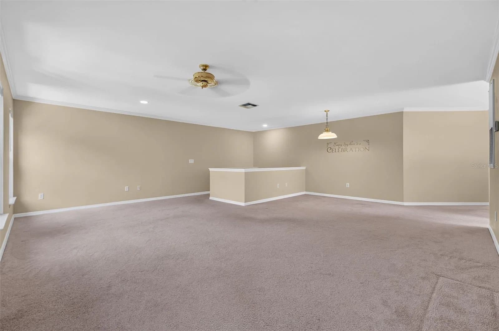 760 CENTERVALE 5