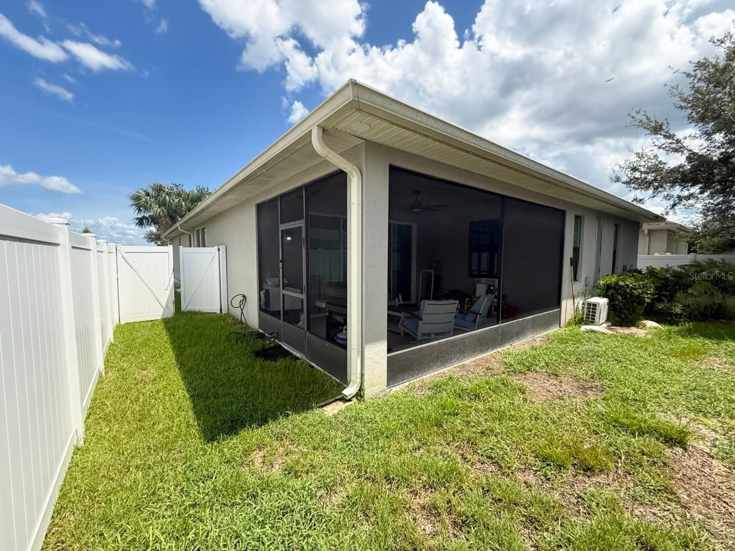 2524 FONTAINE 4