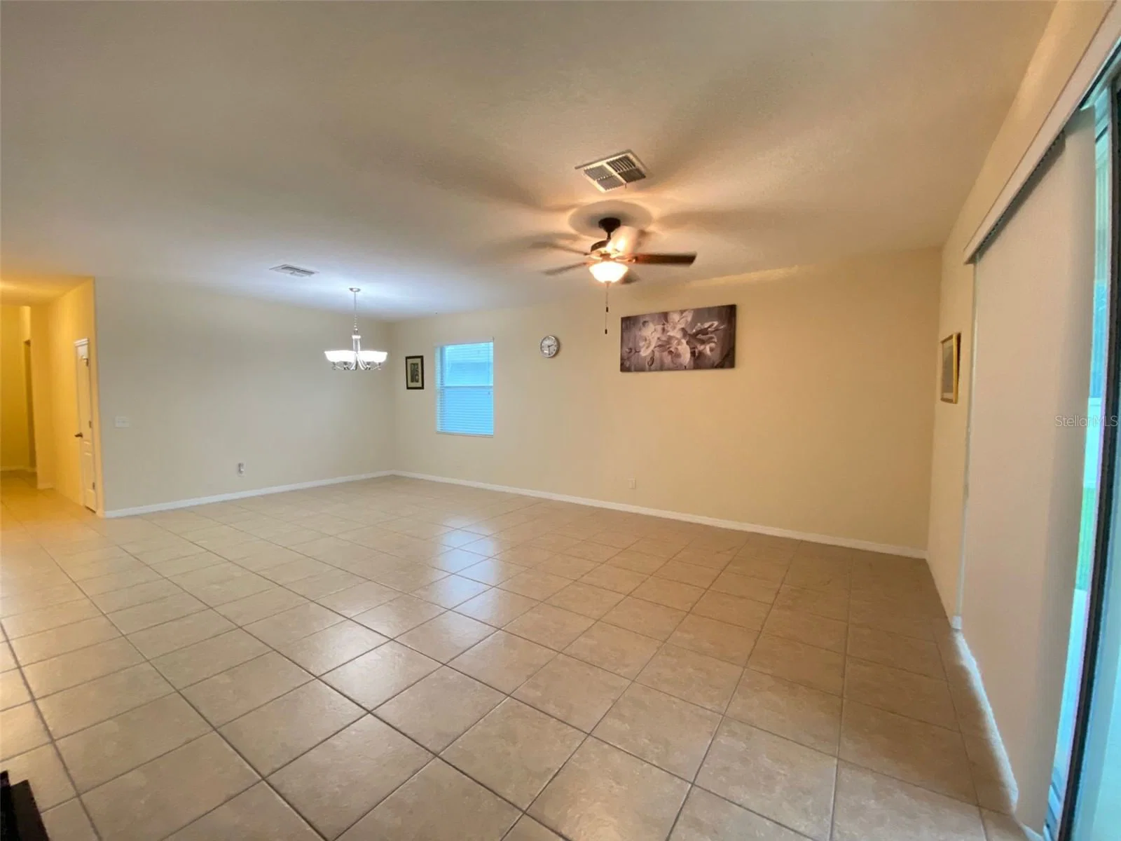 2555 CARRICKTON 4