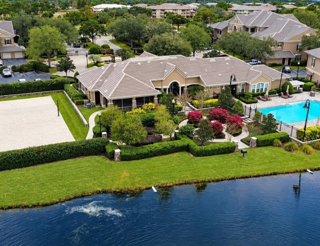 2015 RESTON Road #2217, Orlando, FL 32837 3