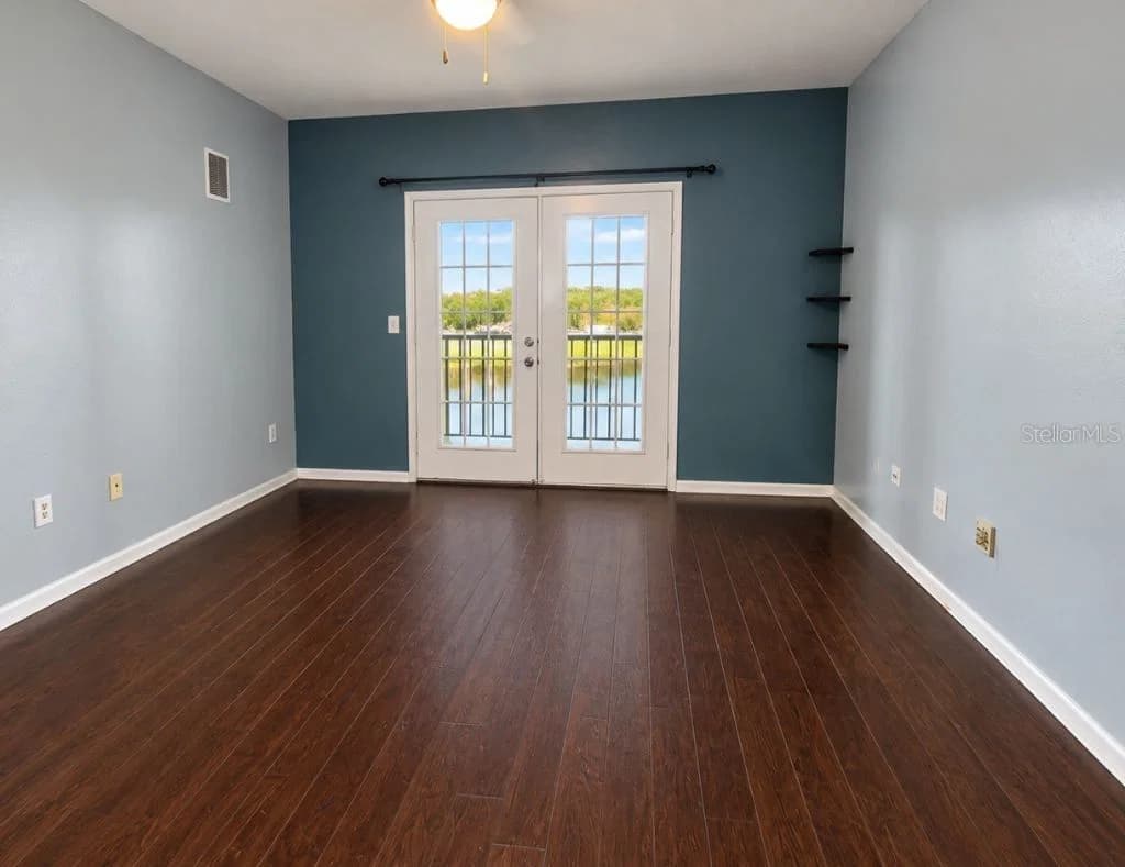 2015 RESTON Road #2217 5