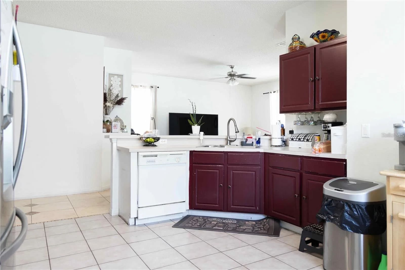 4940 BELLTHORN 5