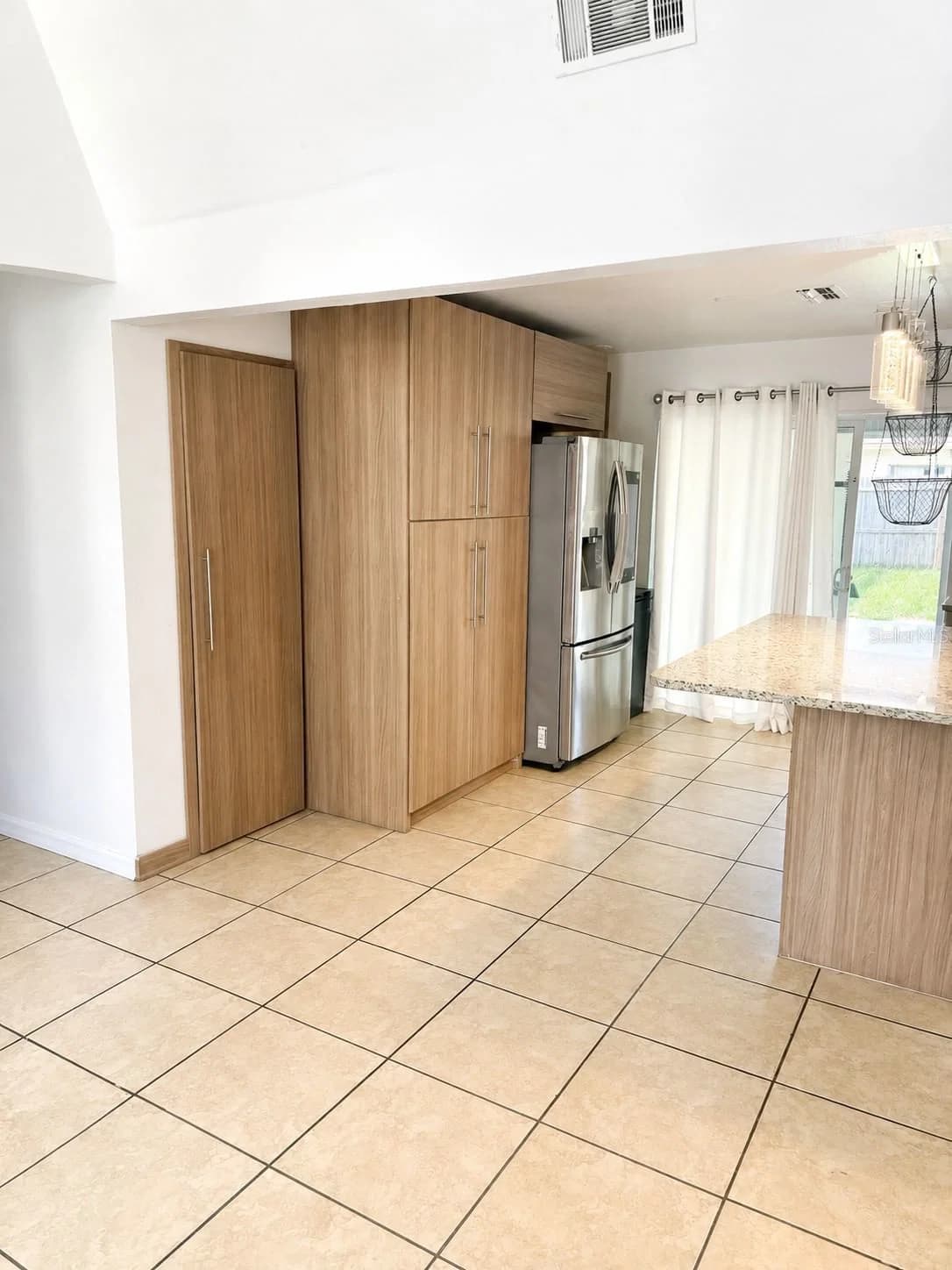 101 GARDENIA RD 5