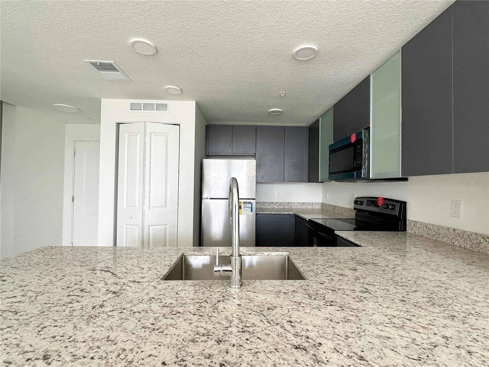 5563 MILLENIA PARK BLVD 5