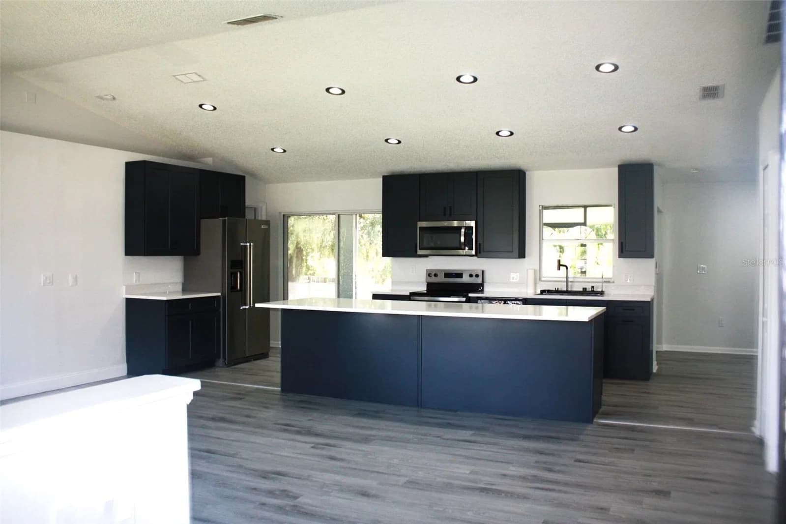 2537 JASMINE TRACE 5