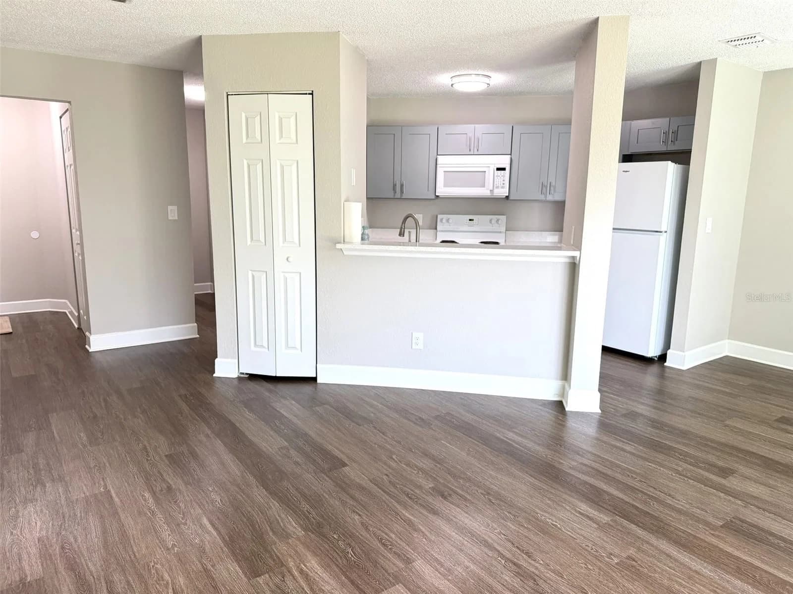 2524 WOODGATE Boulevard #102, Orlando, FL 32822 3