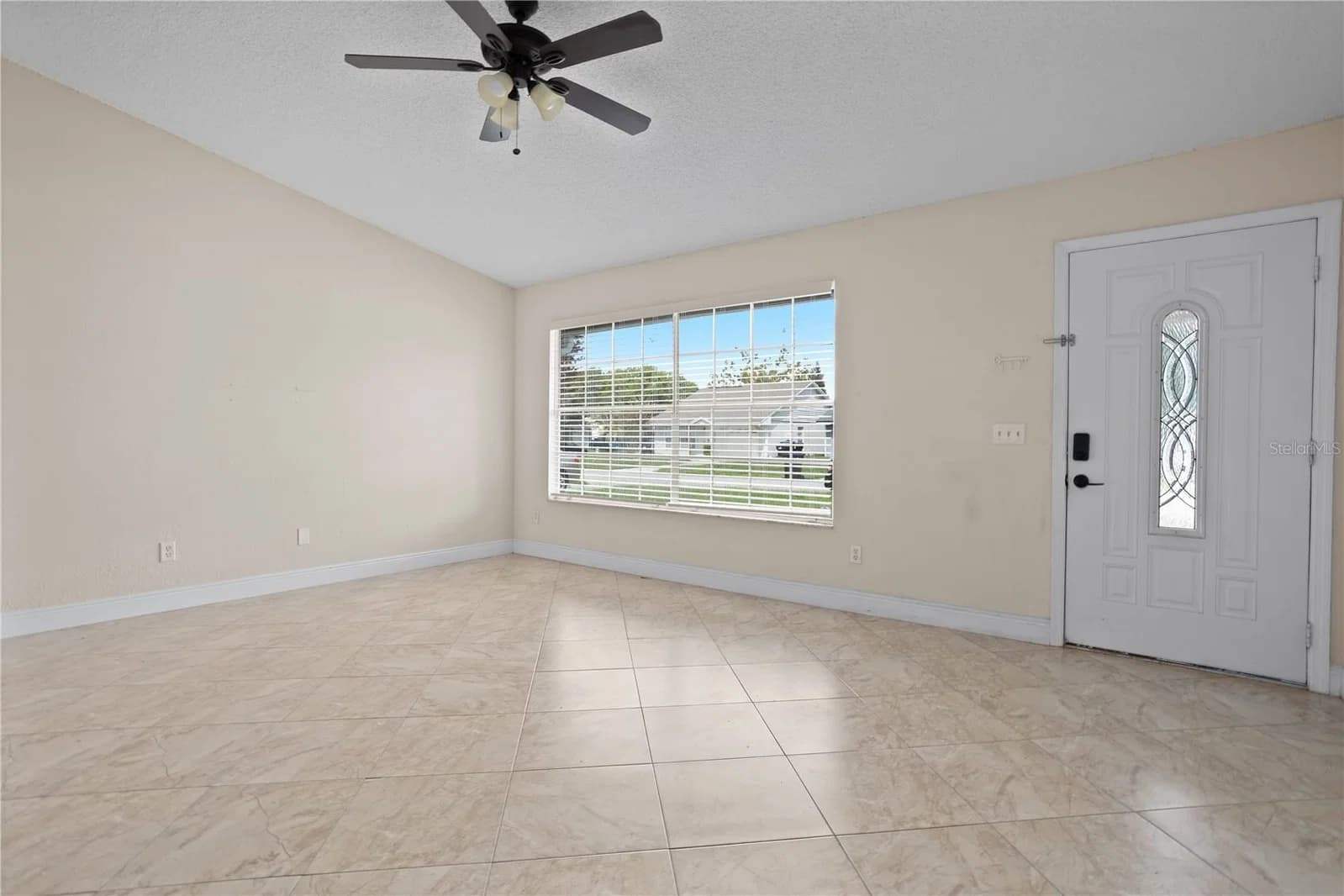 1208 ROMA Court, Orlando, FL 32825 2
