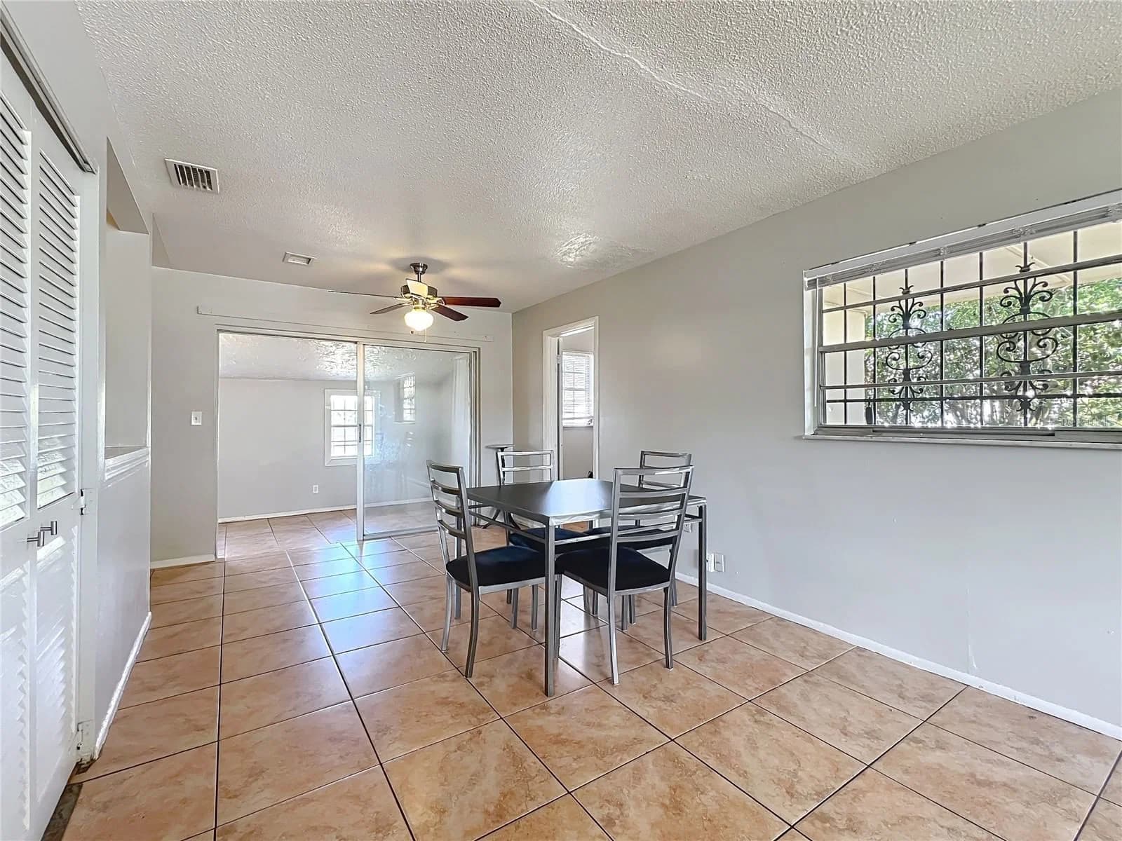 4343 LAKE RICHMOND Drive, Orlando, FL 32811 2