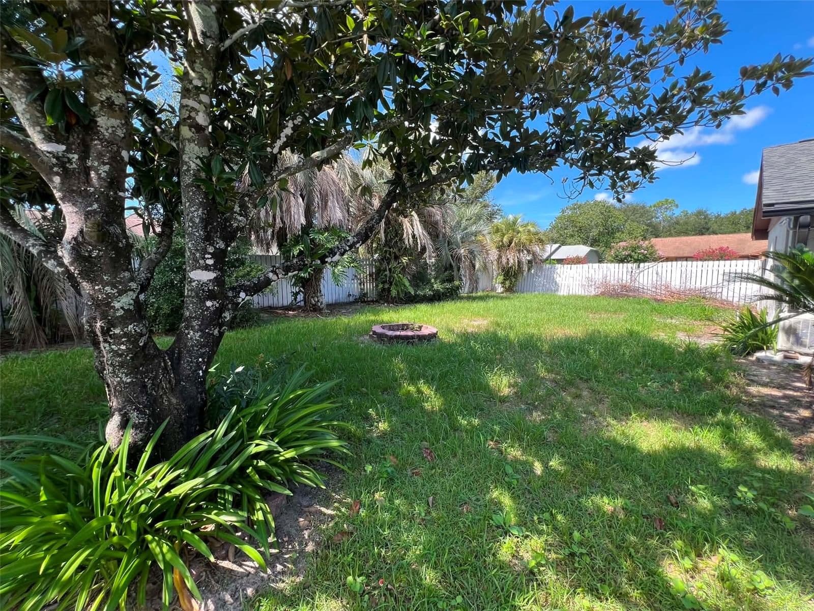 8936 ROSE HILL Drive 5