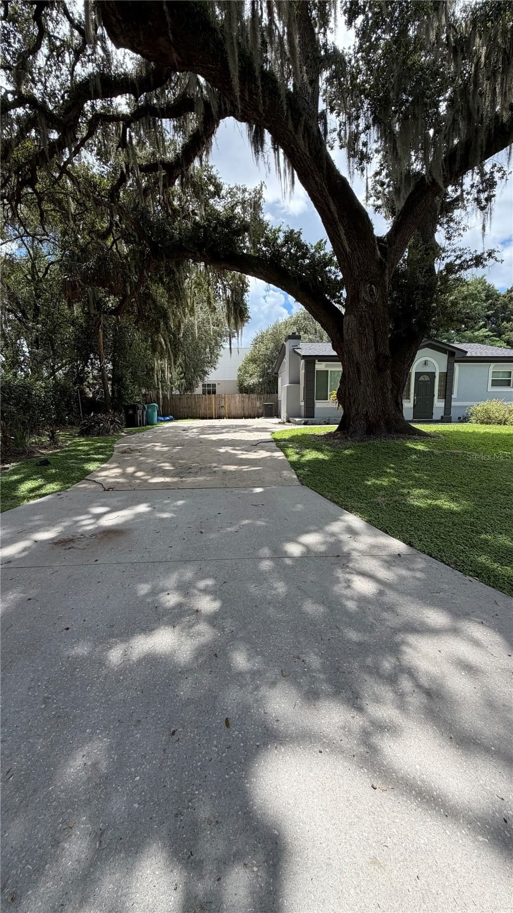 270 W PINELOCH AVE, Orlando, FL 32806 2